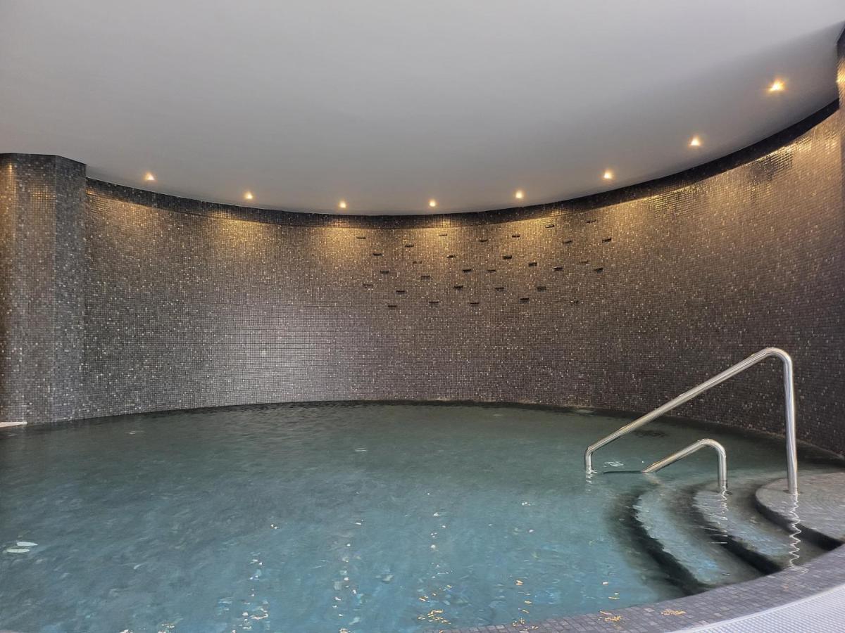 Hotel Royal Orchid Канису Экстерьер фото