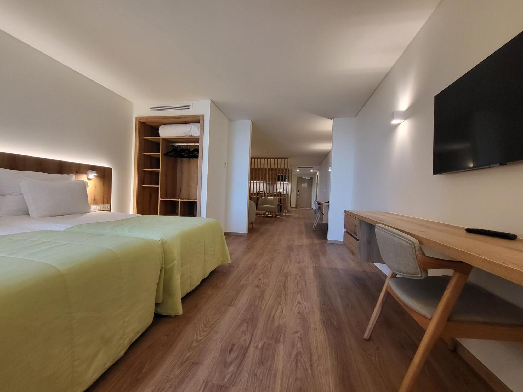 Hotel Royal Orchid Канису Экстерьер фото